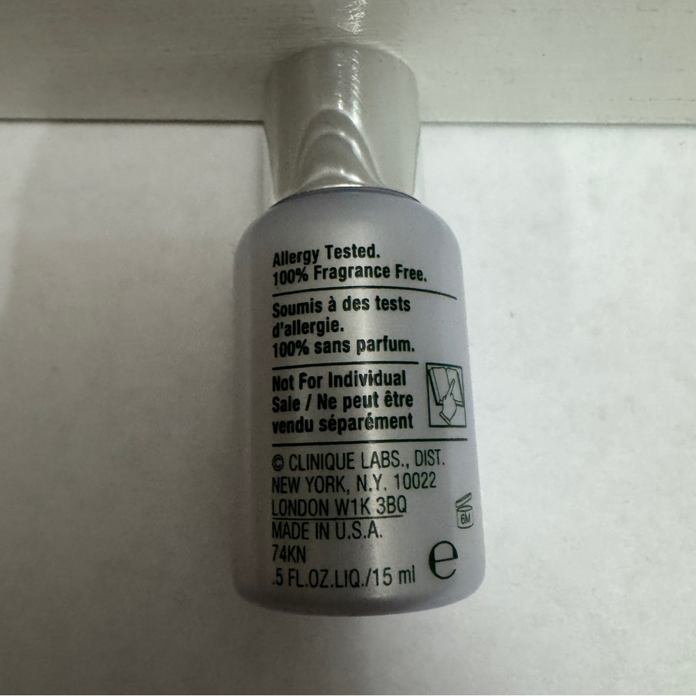 Clinique Repairwear Laser Focus Wrinkle Corrector 15ML - Picture 2 of 2